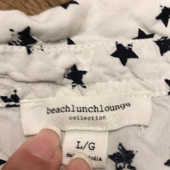 BeachLunchLounge White & Navy Star Print Top L - Picture 4 of 6